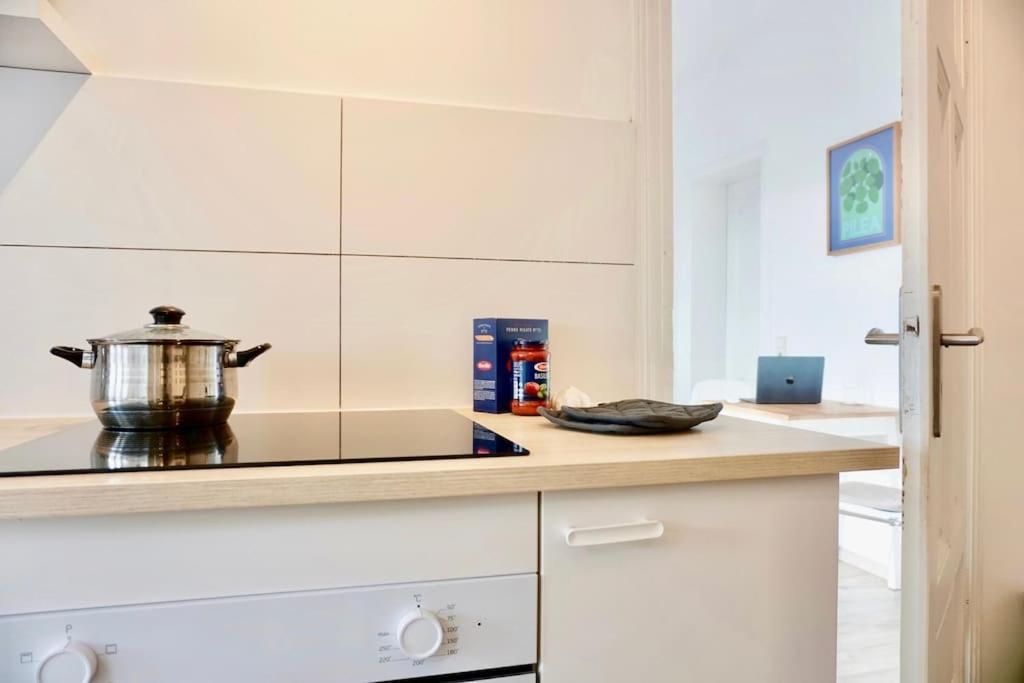 Neu I Moderne Zentrale Wohnung I Netflix I 4 Gaeste 안데르나흐 외부 사진